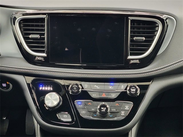 New 2026 Chrysler Pacifica Limited w/ S Appearance Package image 23