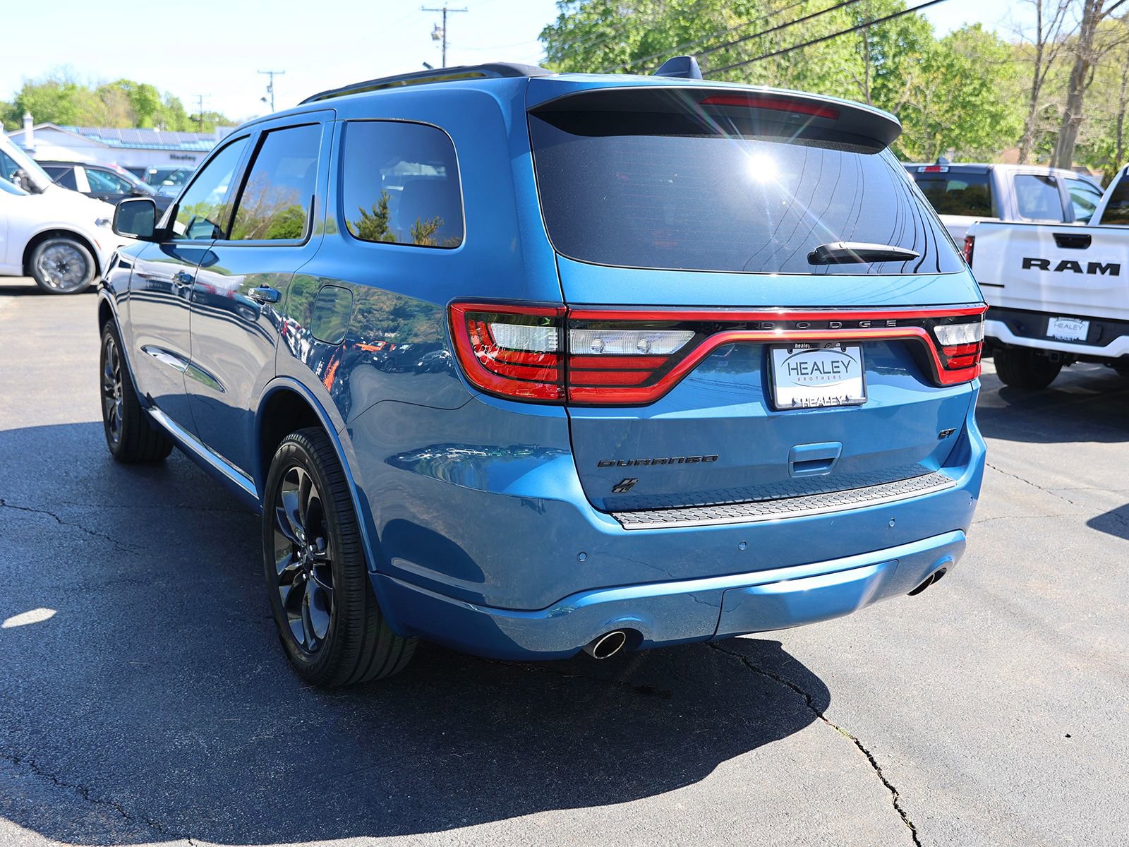 Used 2024 Dodge Durango GT AWD/4WD image 5