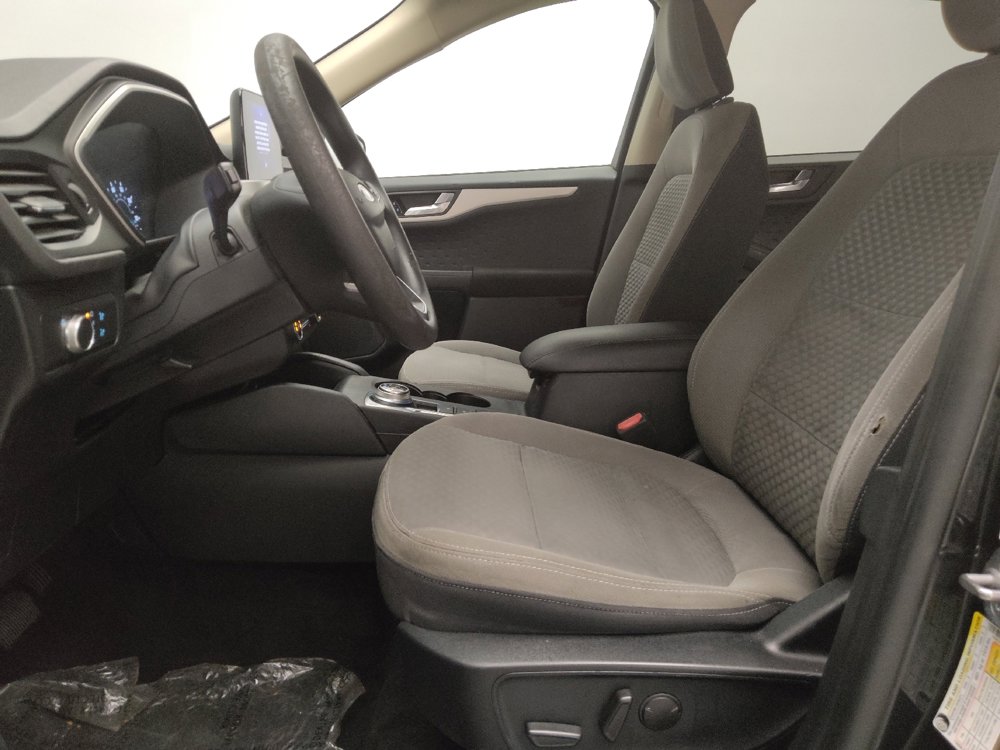 Used 2020 Ford Escape SE image 17