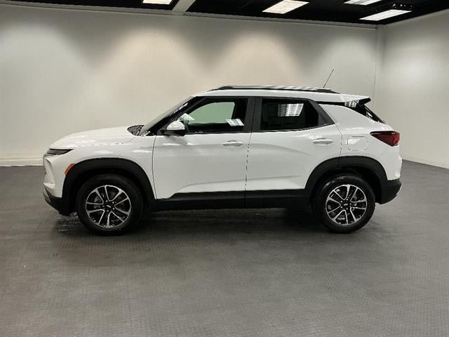 New 2026 Chevrolet TrailBlazer LT FWD image 2