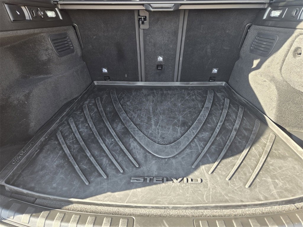 Used 2024 Alfa Romeo Stelvio Ti image 31