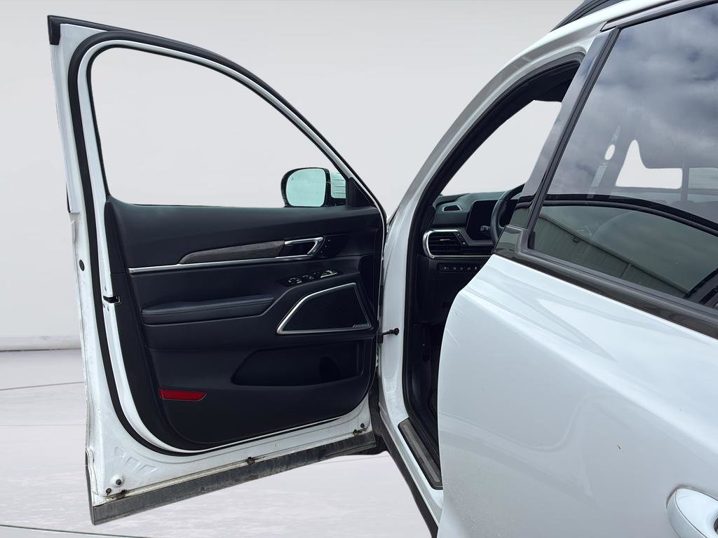 Used 2025 Kia Telluride SX Prestige X-Line image 11