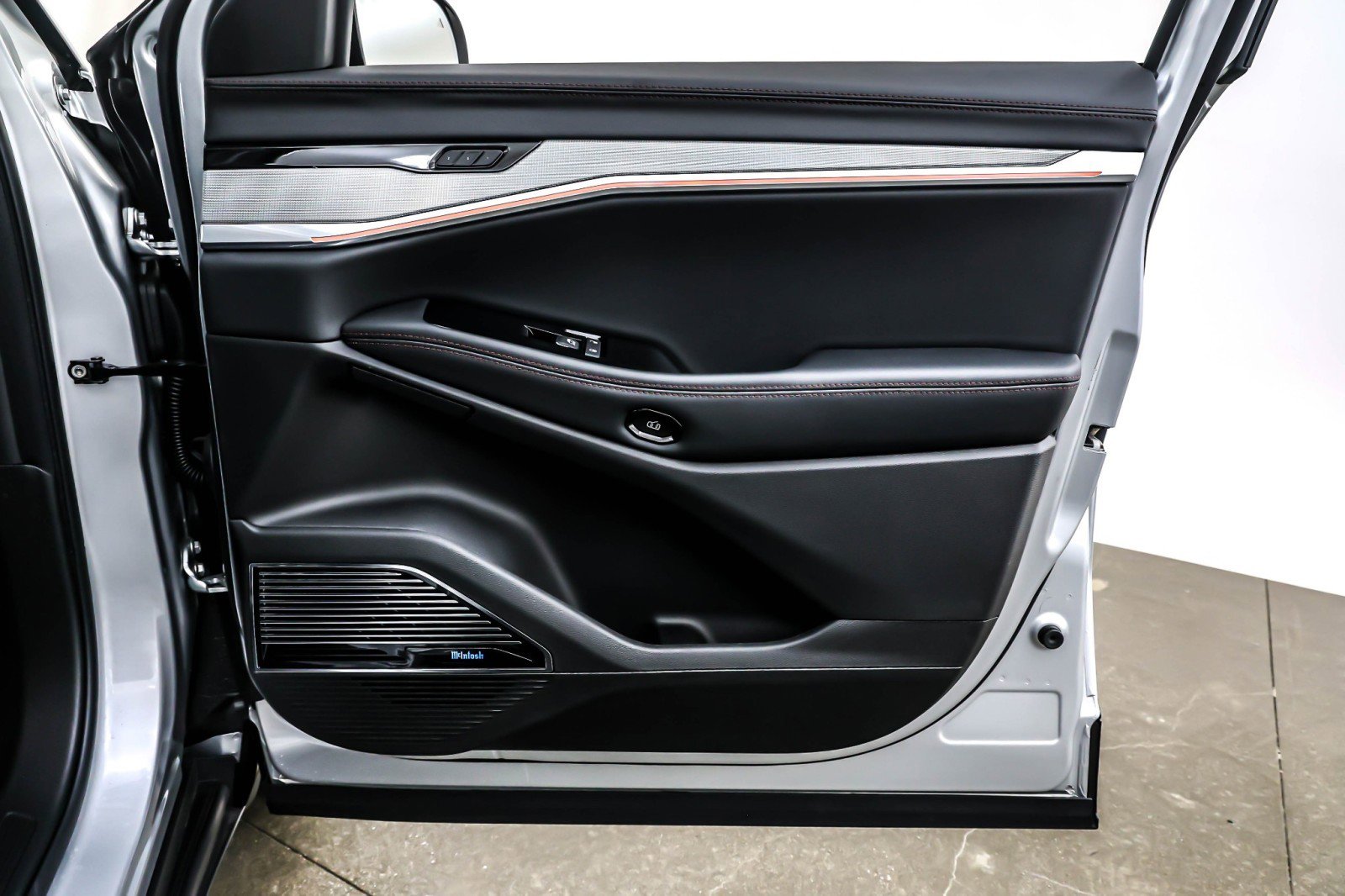 Used 2025 Jeep Wagoneer S Launch Edition image 25