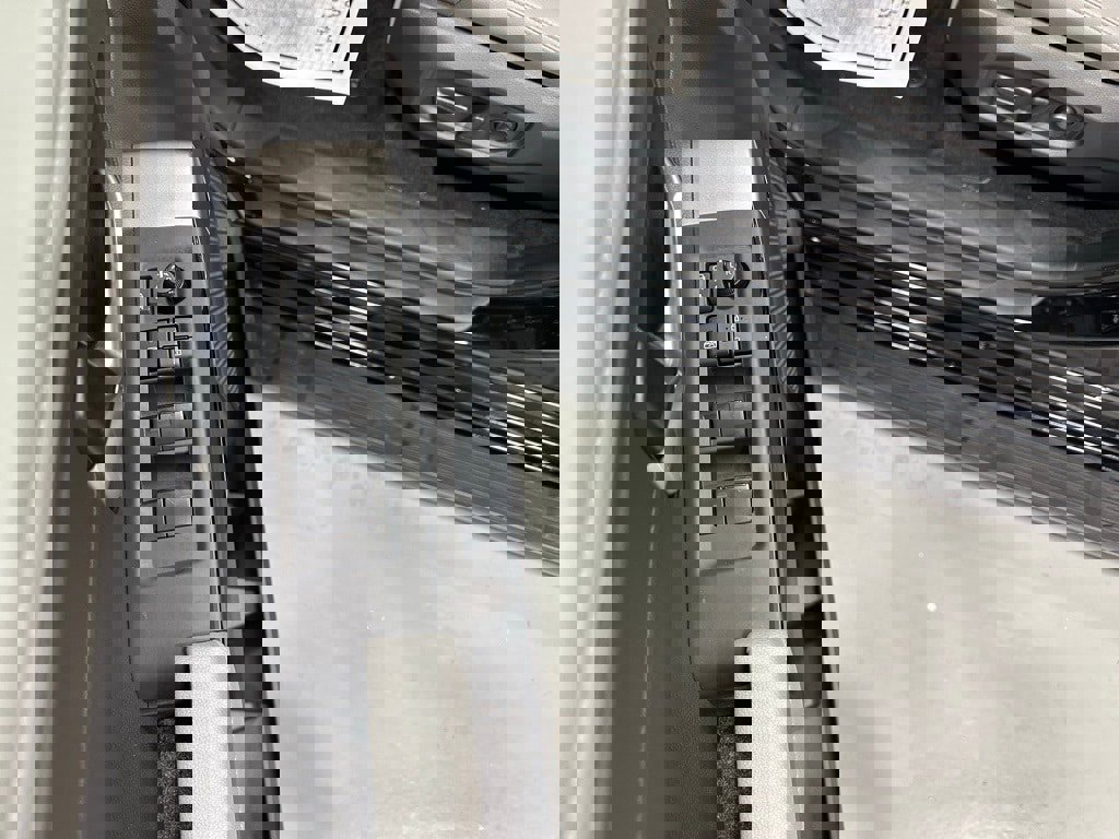 Used 2025 Toyota Sequoia Limited image 9