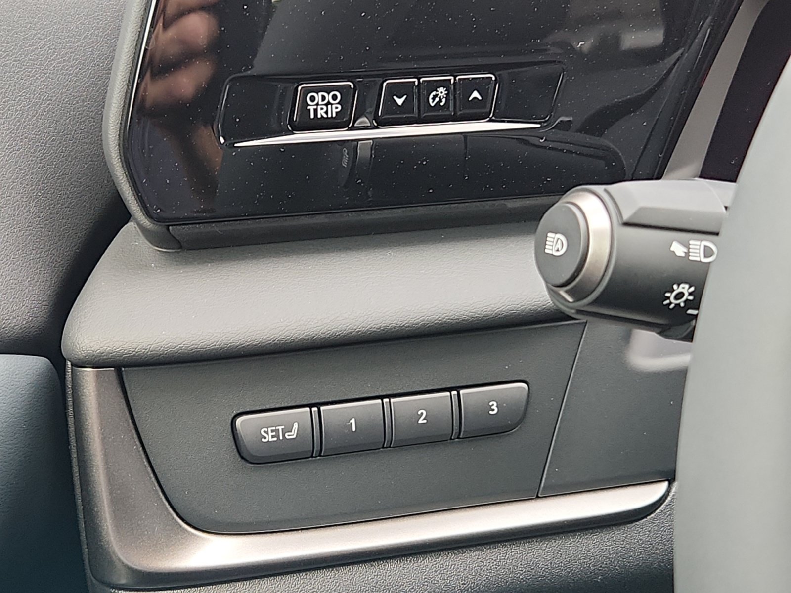 New 2026 Lexus RZ 450e AWD w/ Technology Package image 25