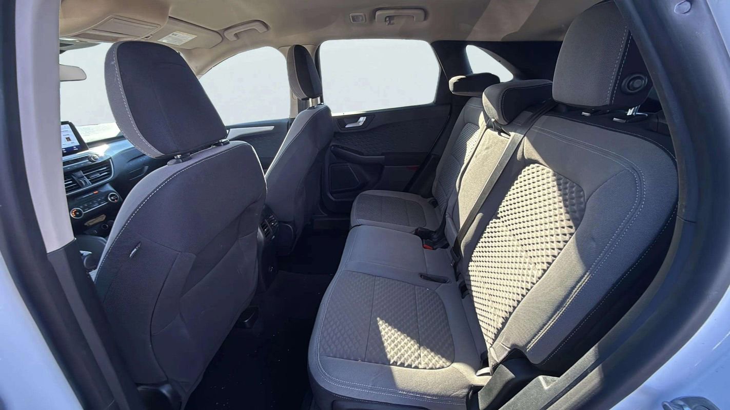 Used 2020 Ford Escape SE image 14