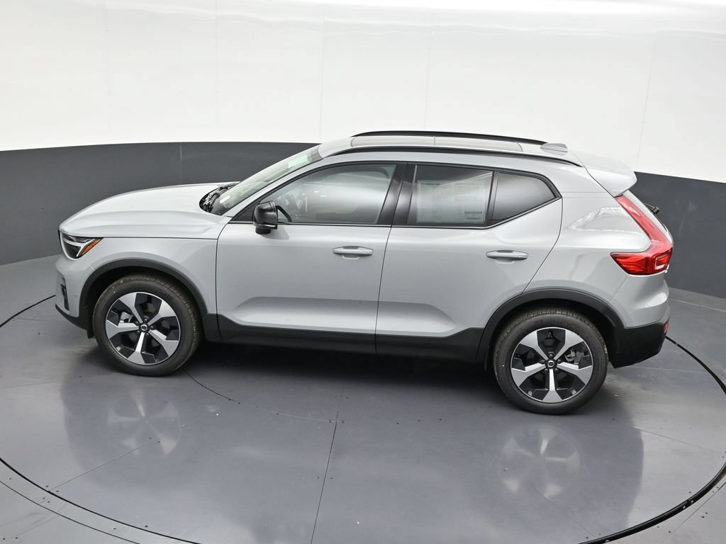 New 2026 Volvo XC40 B5 Plus w/ Protection Package Premier AWD/4WD image 14