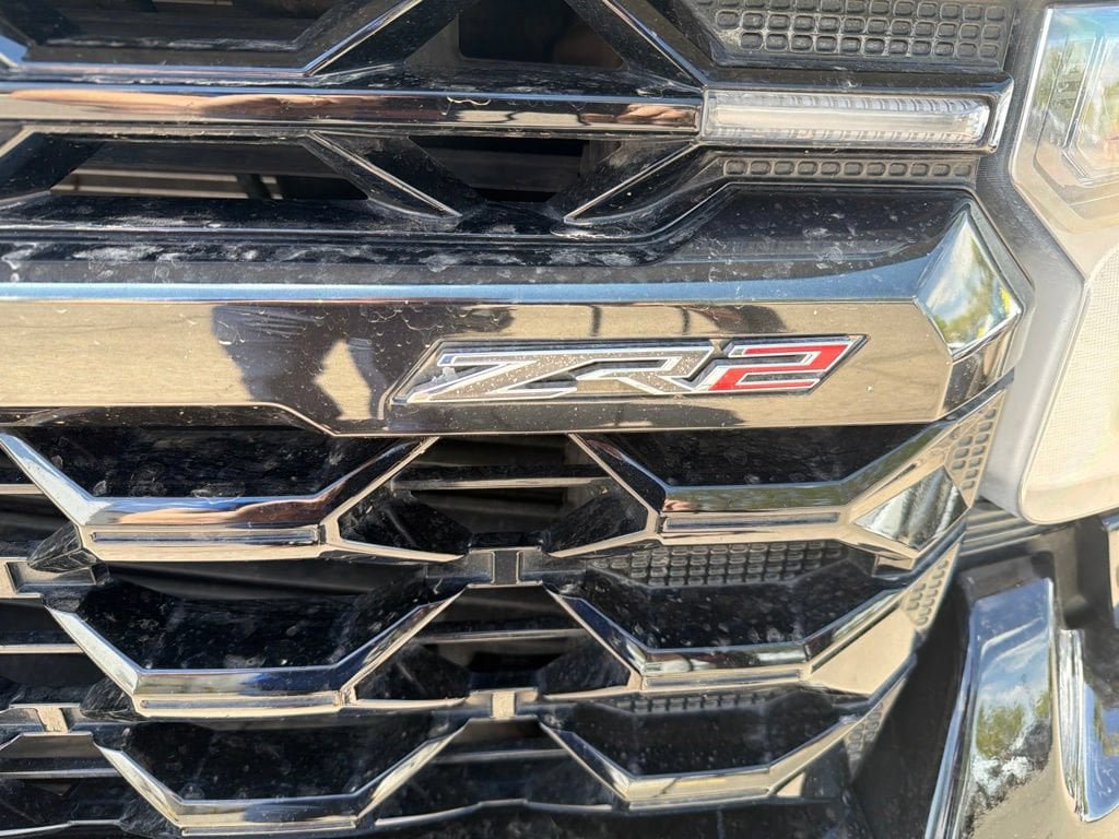 Used 2022 Chevrolet Silverado 1500 ZR2 AWD/4WD image 3