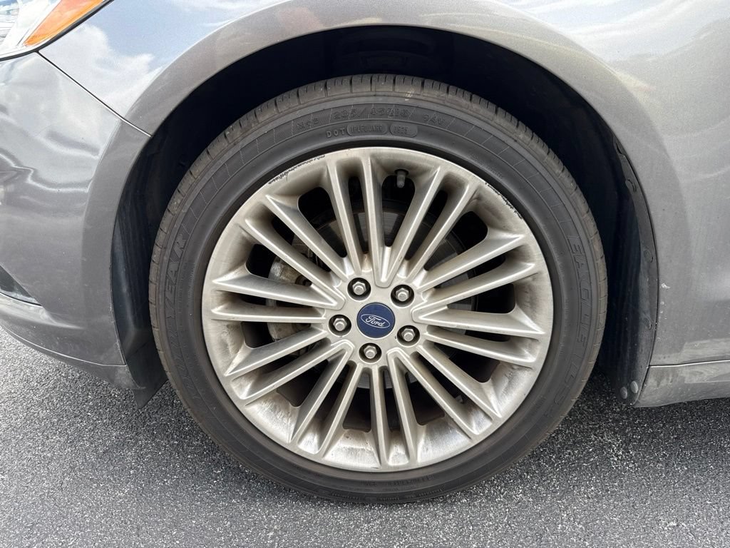 Used 2014 Ford Fusion SE w/ Equipment Group 202A FWD image 6