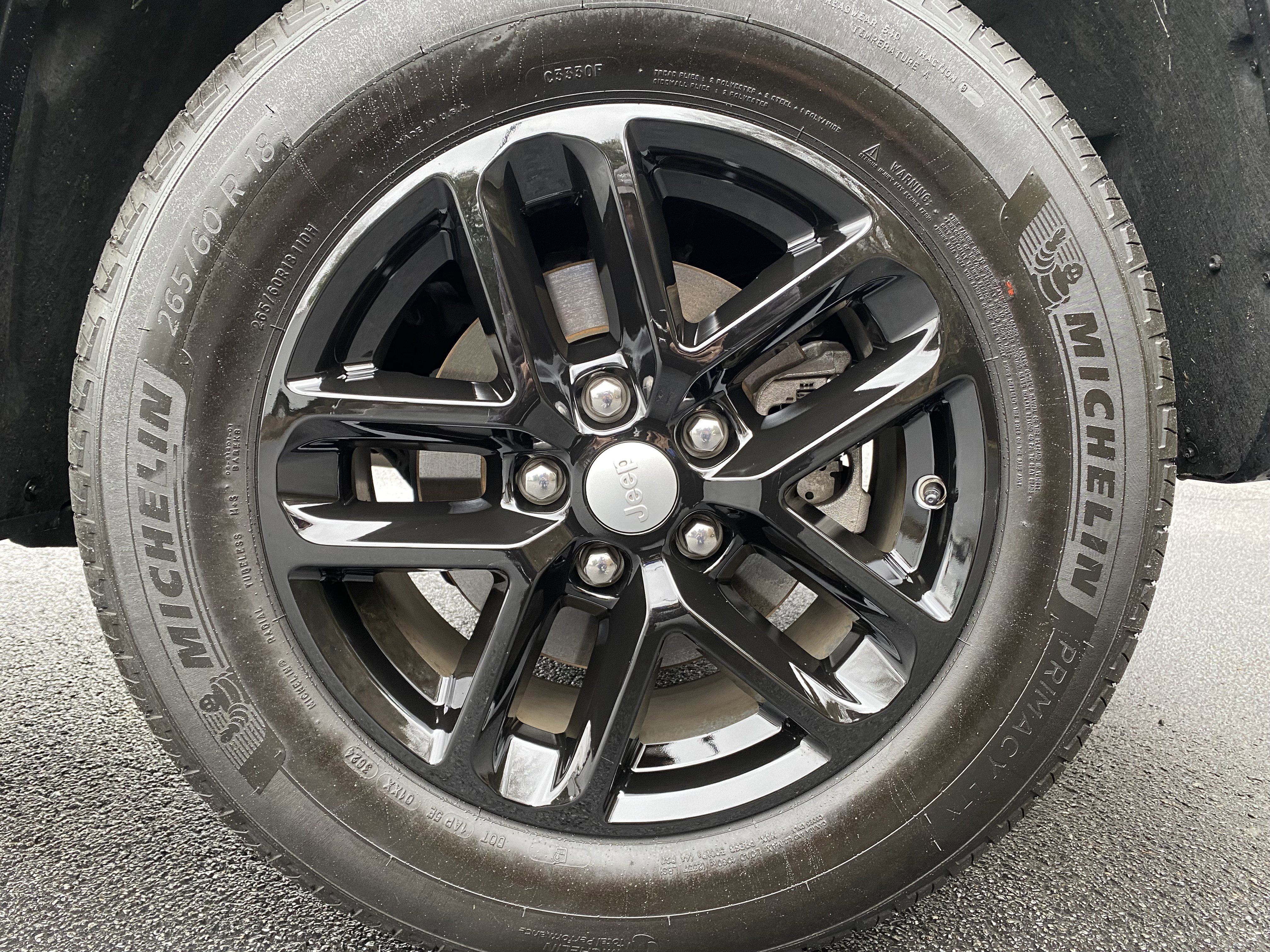 Used 2025 Jeep Grand Cherokee Laredo X image 13