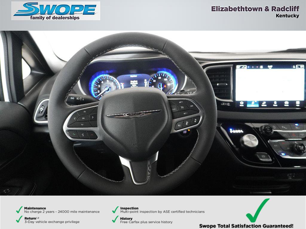 New 2026 Chrysler Voyager LX FWD image 17