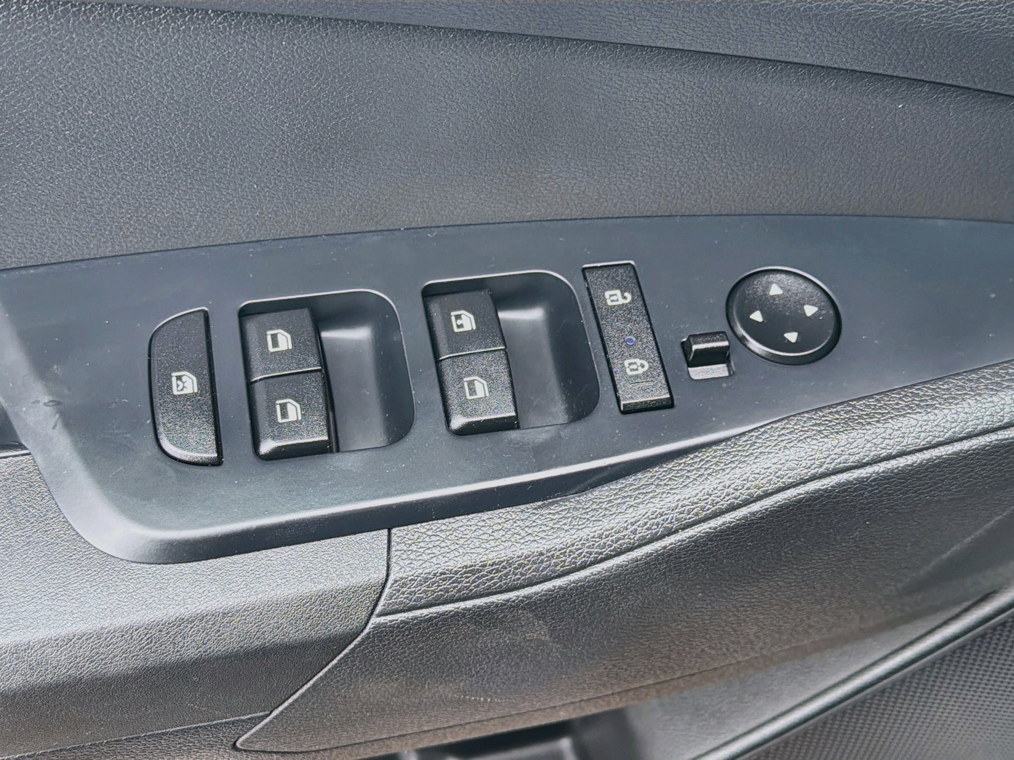 Used 2023 Kia Sportage LX AWD/4WD image 15