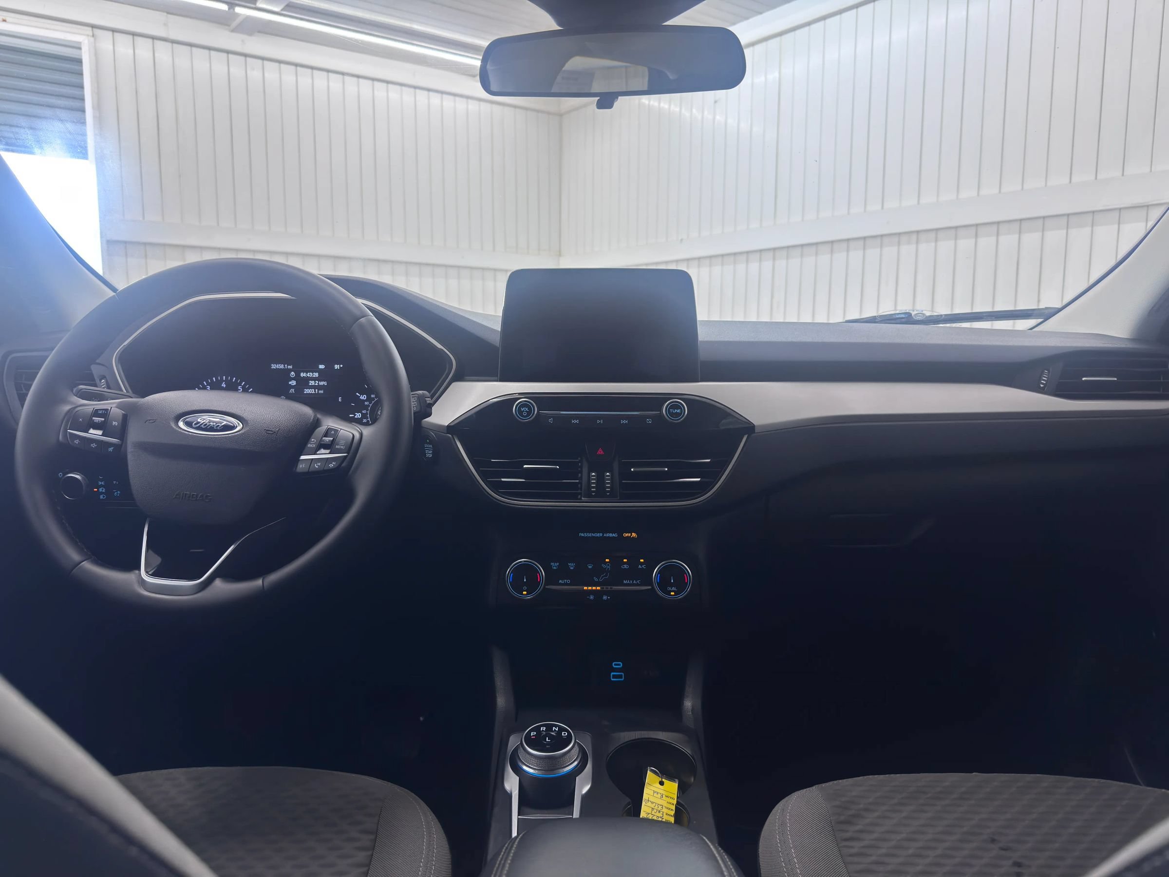 Used 2022 Ford Escape SE w/ SE Sport Appearance Package FWD image 17