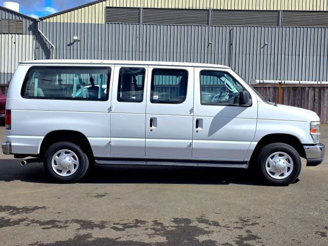 Used 2011 Ford E-350 and Econoline 350 XLT image 8