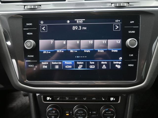 Used 2021 Volkswagen Tiguan SE w/ Panoramic Sunroof Package FWD image 3