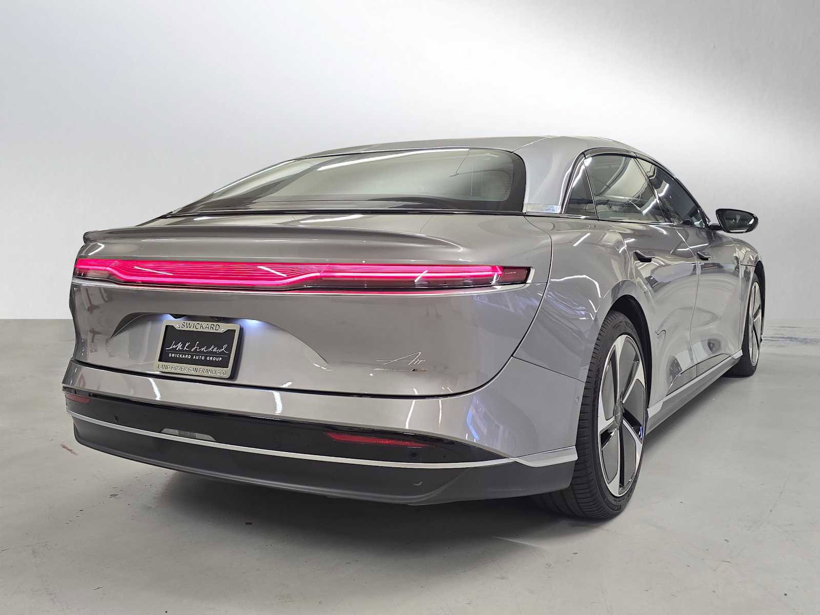 Used 2023 Lucid Air Touring image 5