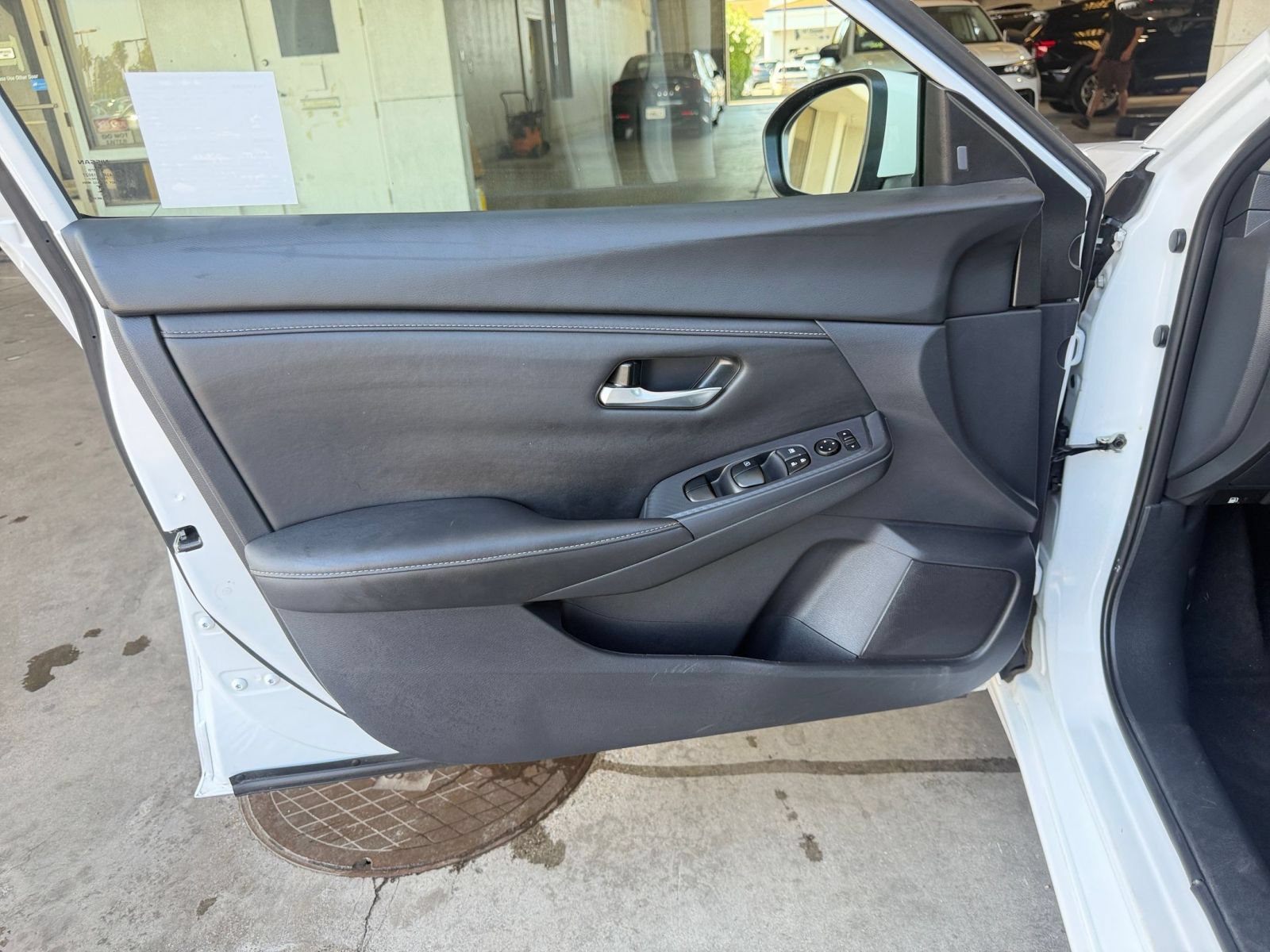 Used 2025 Nissan Sentra SV FWD image 18
