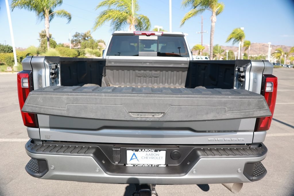 Used 2025 GMC Sierra 3500 Denali w/ Denali Reserve Package AWD/4WD image 42