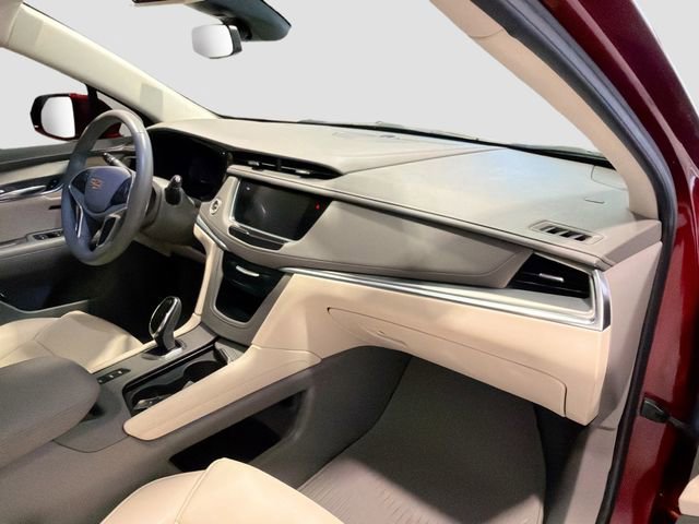 Used 2018 Cadillac XT5 Luxury w/ Driver Awareness Package AWD/4WD image 26