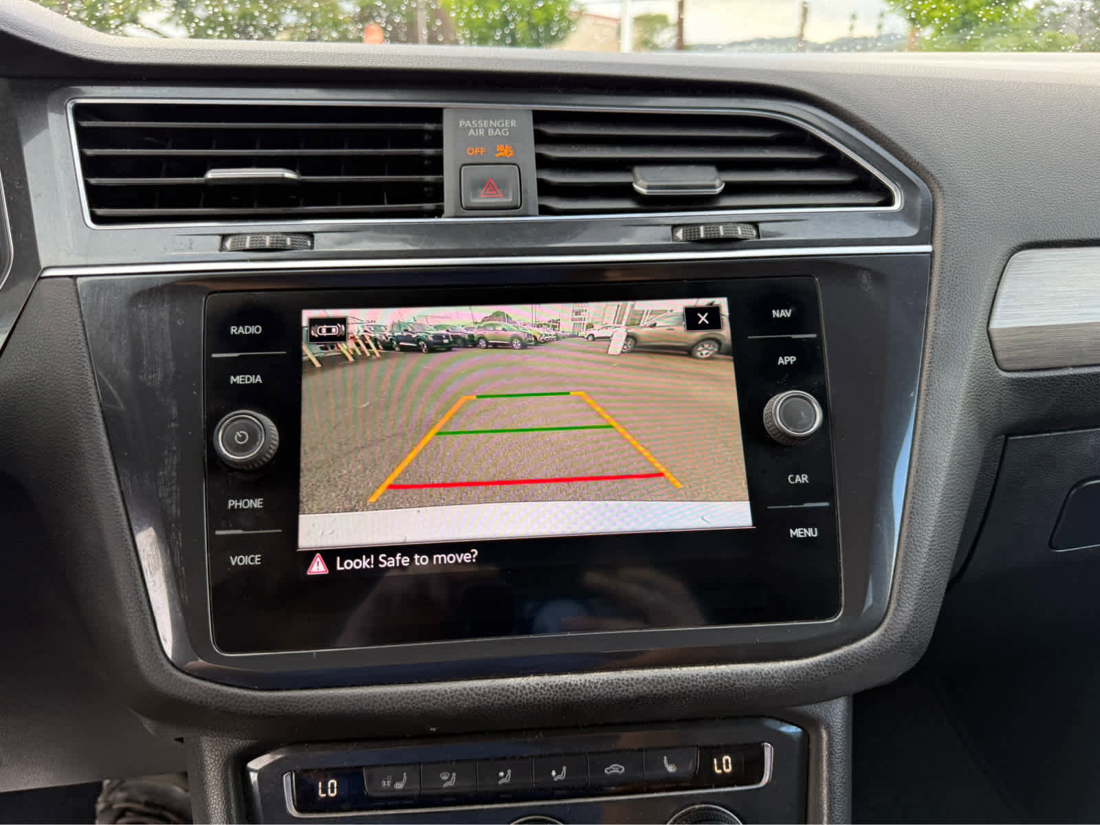 Used 2021 Volkswagen Tiguan SEL FWD image 8