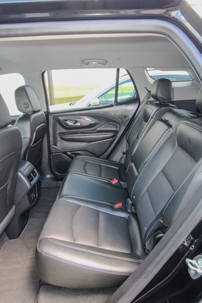 Used 2023 GMC Terrain SLT image 8
