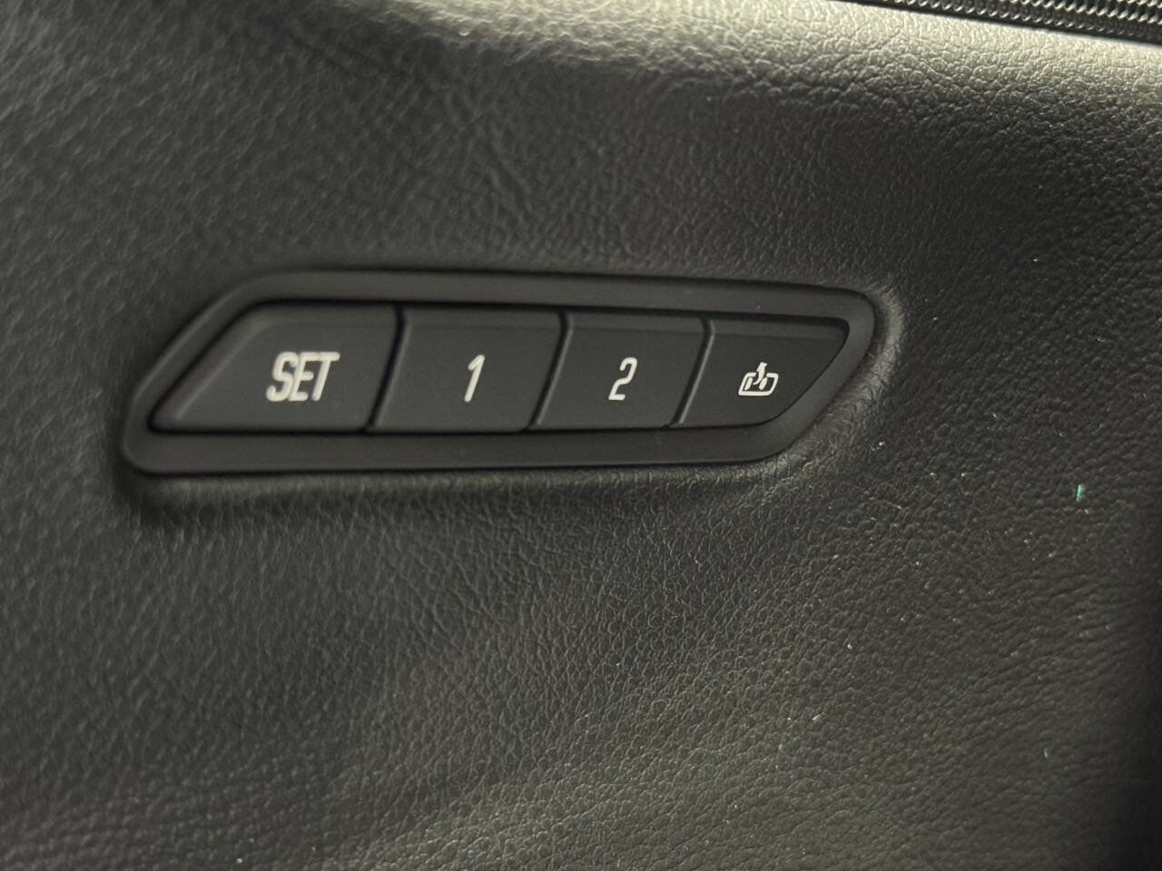 Used 2017 Cadillac XT5 Premium Luxury AWD/4WD image 47