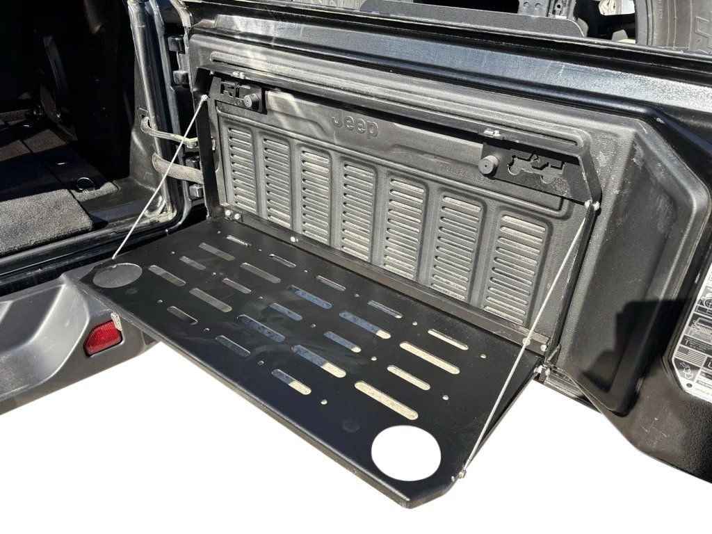 Used 2023 Jeep Wrangler Unlimited Rubicon w/ LED Lighting Group image 32