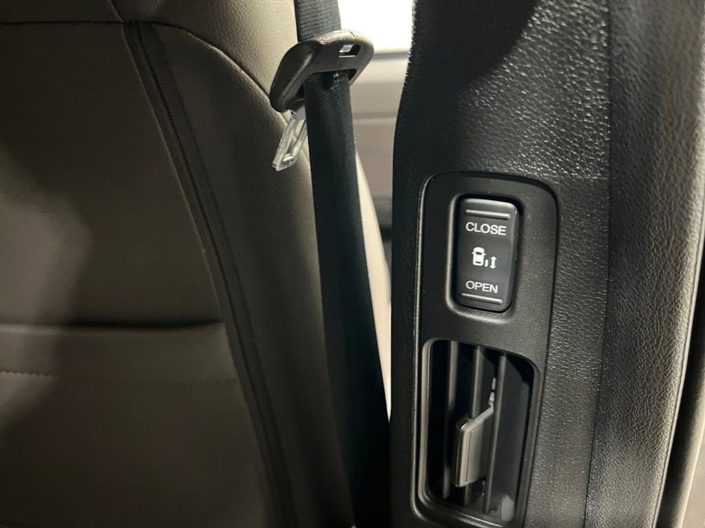 Used 2019 Honda Odyssey Touring image 17