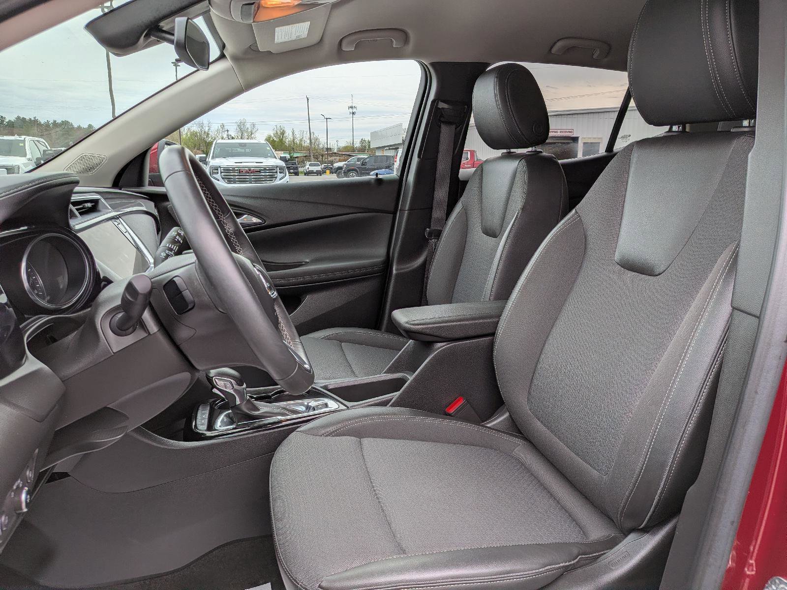 Used 2023 Buick Encore GX Preferred w/ Cold Weather Comfort Package AWD/4WD image 11