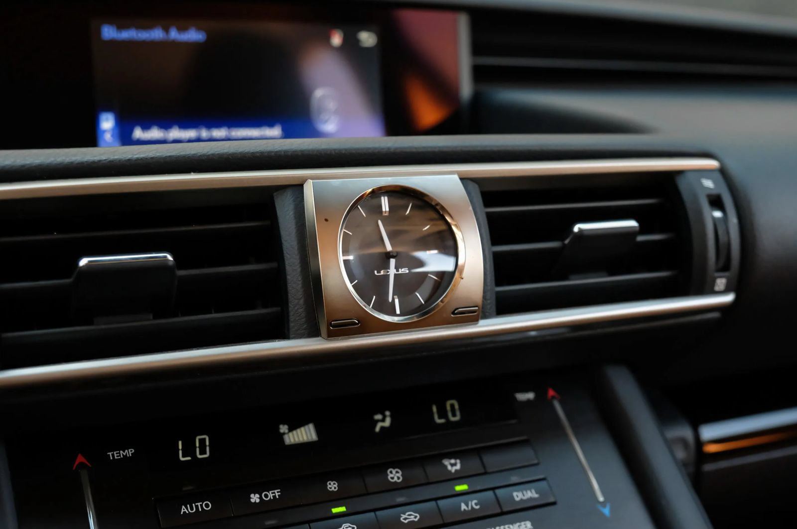 Used 2018 Lexus IS 300 AWD w/ Premium Package image 34