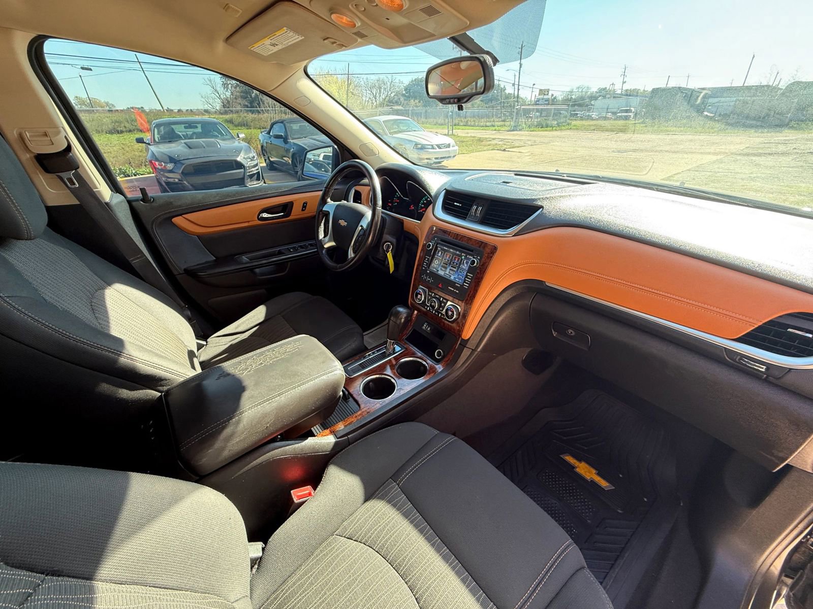 Used 2014 Chevrolet Traverse LT image 41