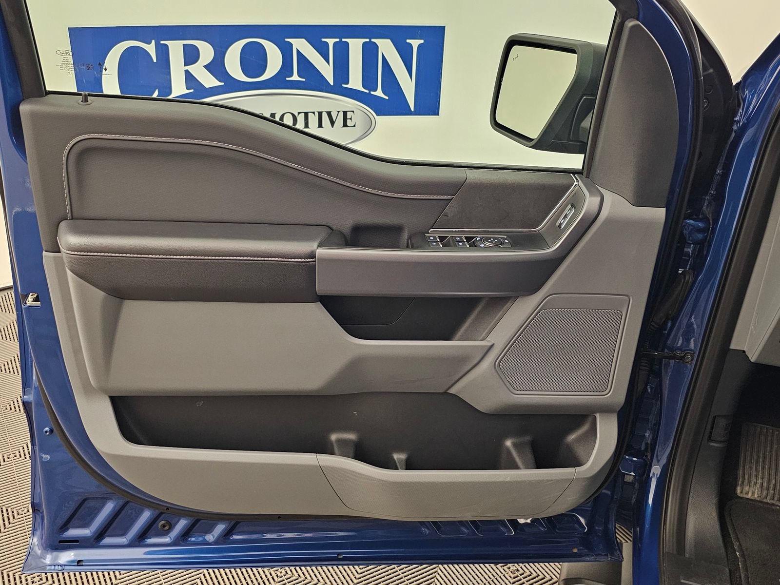 Used 2025 Ford F150 XLT w/ Equipment Group 301A Standard AWD/4WD image 2