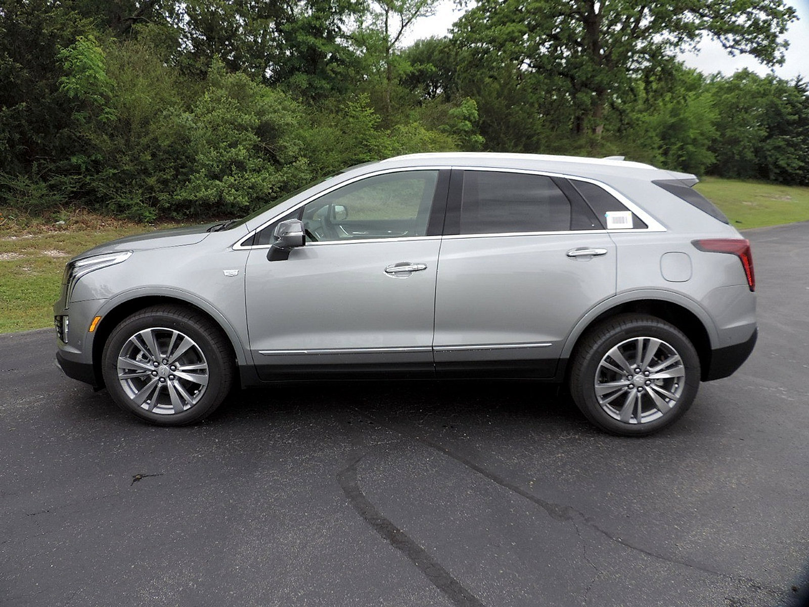 New 2026 Cadillac XT5 Premium Luxury w/ Driver Assist Package FWD image 8