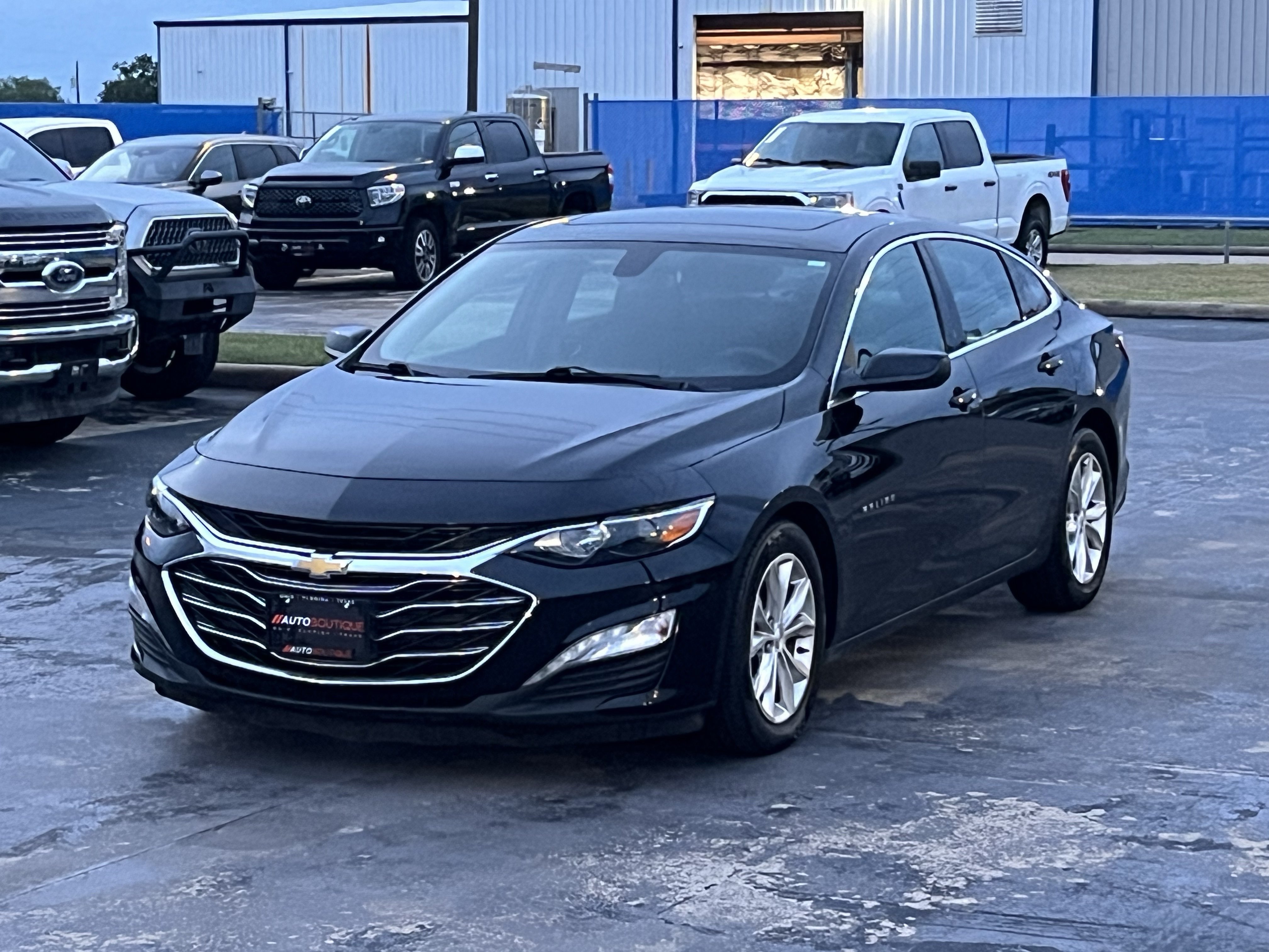Used 2020 Chevrolet Malibu LT FWD image 3
