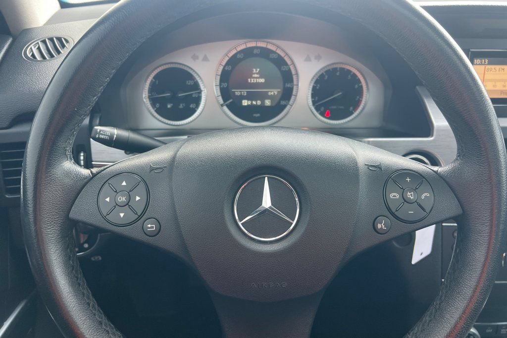 Used 2010 Mercedes-Benz GLK 350 4MATIC image 18