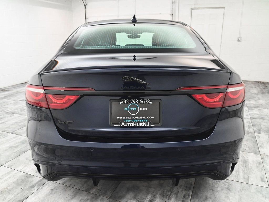 Used 2023 Jaguar XF R-Dynamic SE image 5