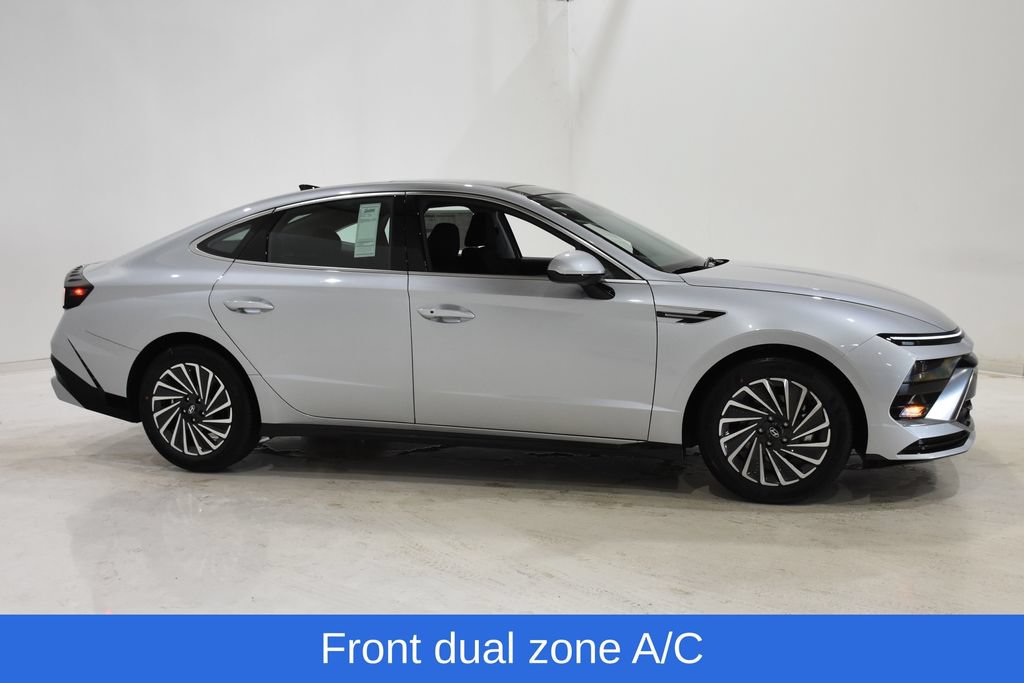New 2026 Hyundai Sonata SEL FWD image 3