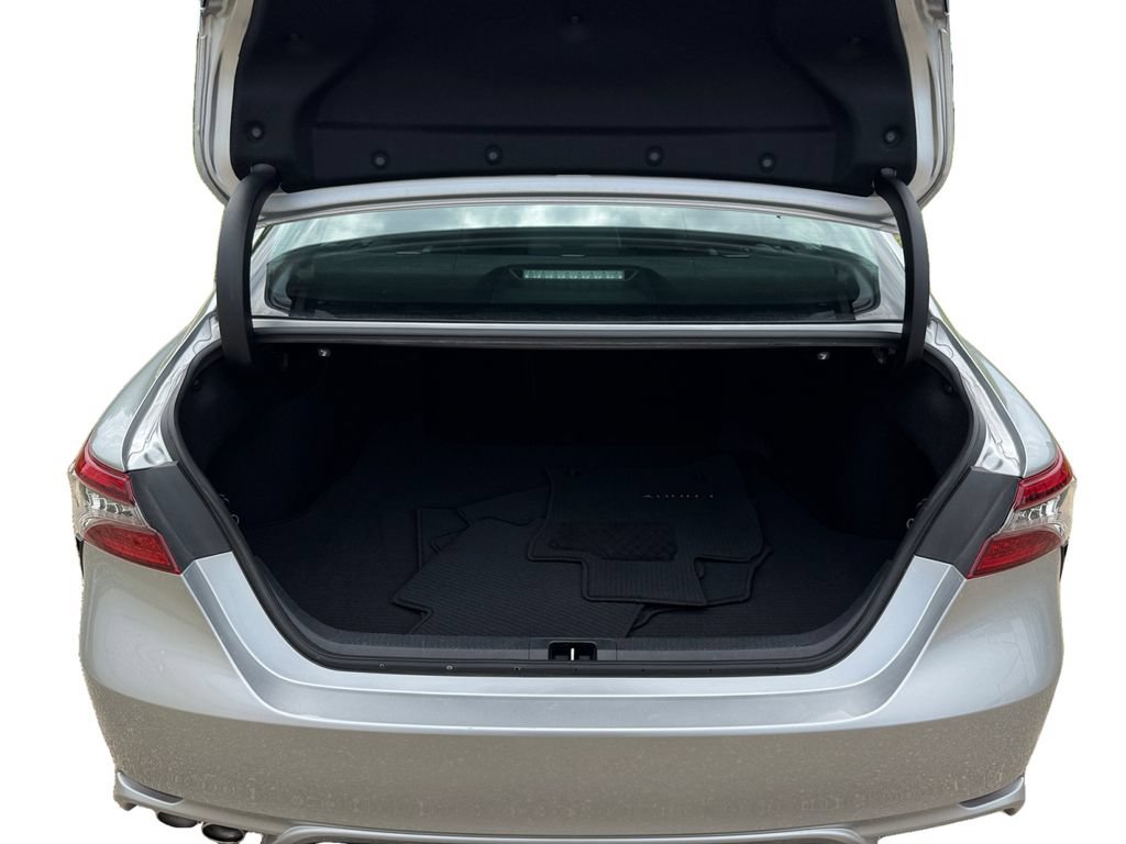 Certified 2022 Toyota Camry XSE FWD image 19