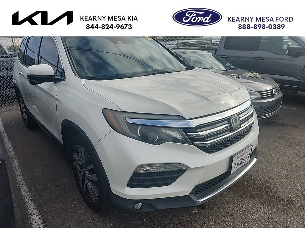 Used 2016 Honda Pilot Touring image 1