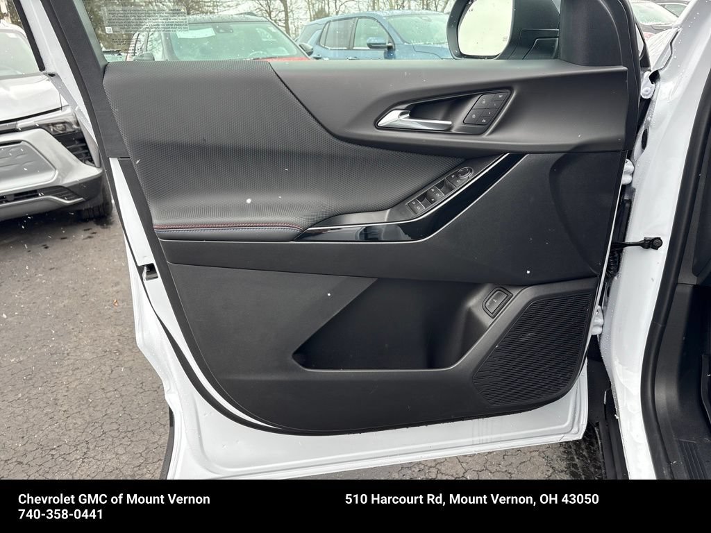 New 2026 Chevrolet Equinox RS w/ Convenience Package III FWD image 13