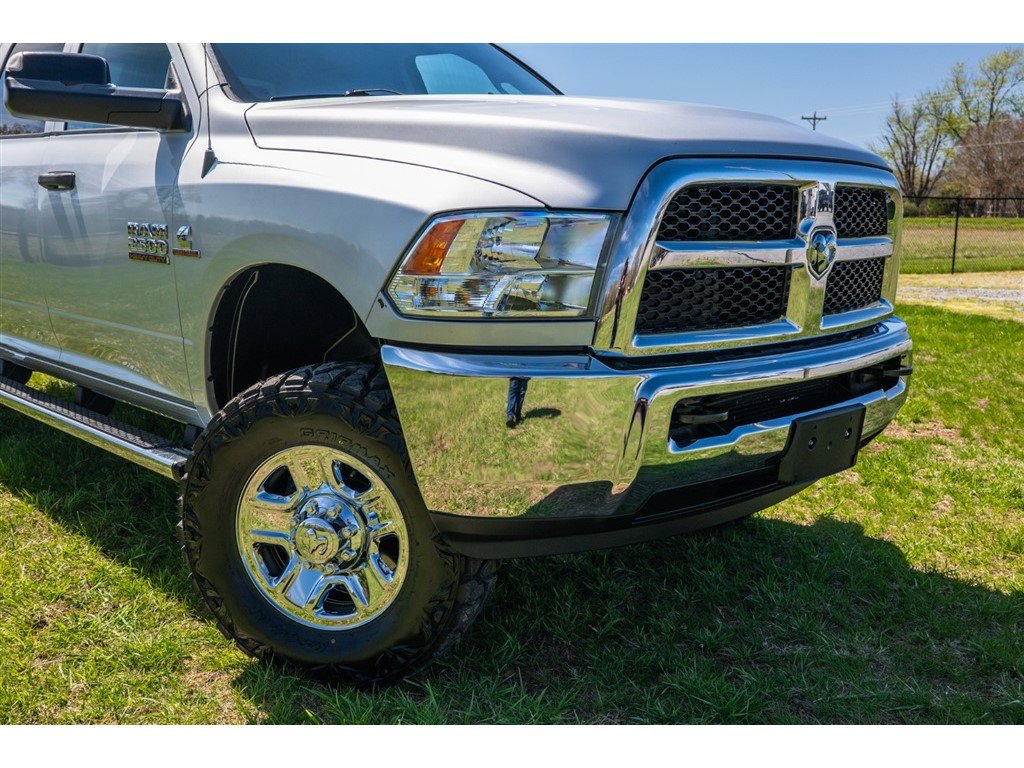 Used 2018 RAM 2500 Tradesman w/ Chrome Appearance Group image 2