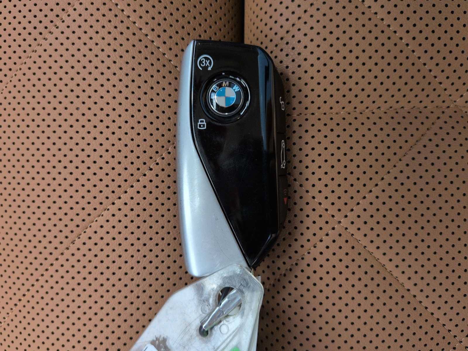 Used 2026 BMW X7 xDrive40i AWD/4WD image 37