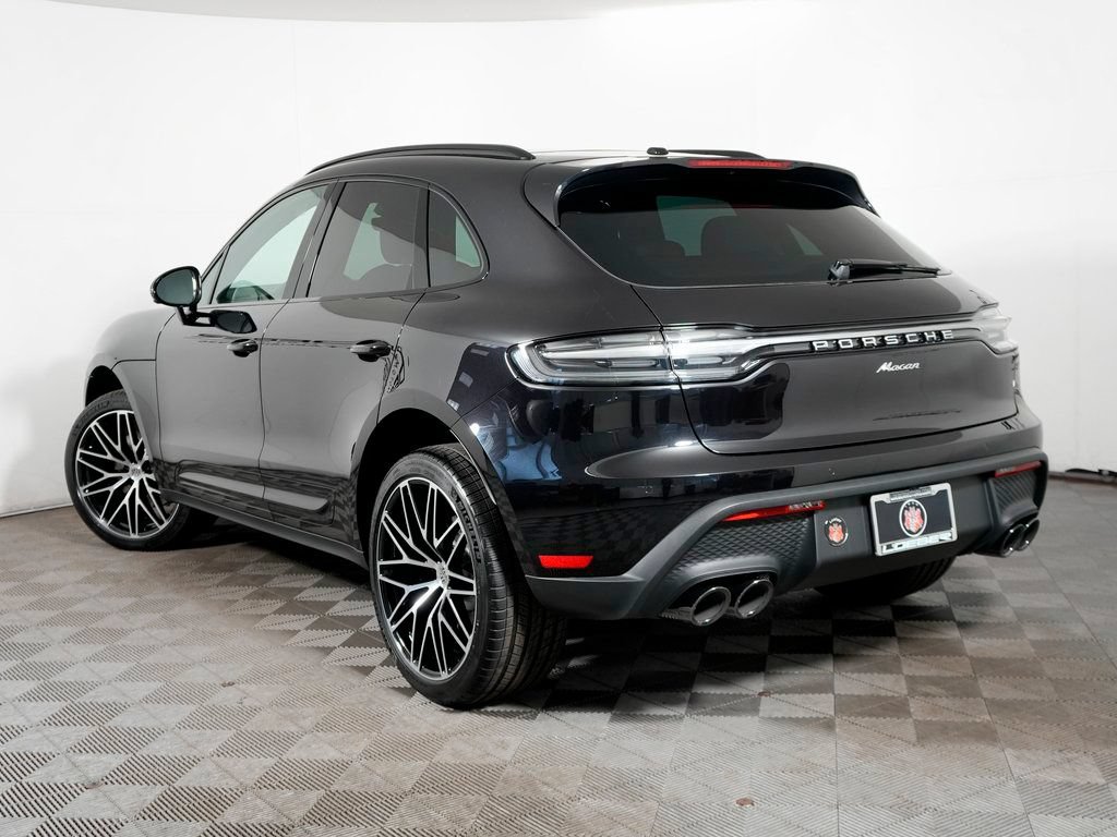 Certified 2026 Porsche Macan AWD/4WD image 3
