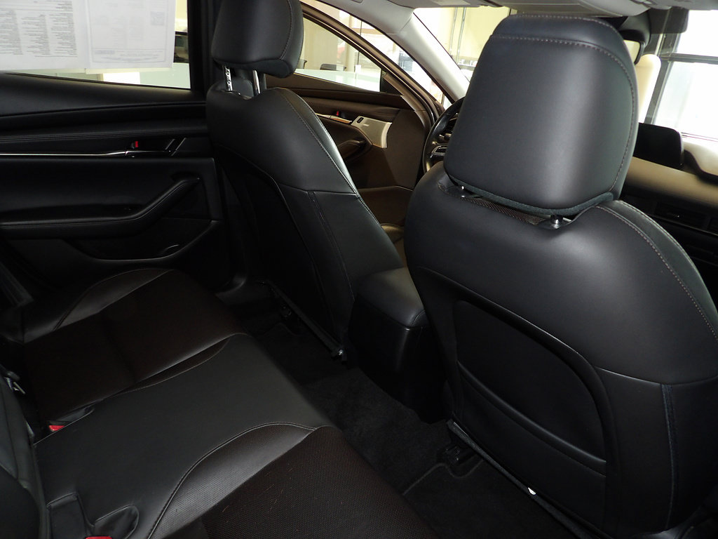 Used 2021 MAZDA MAZDA3 s AWD/4WD image 16