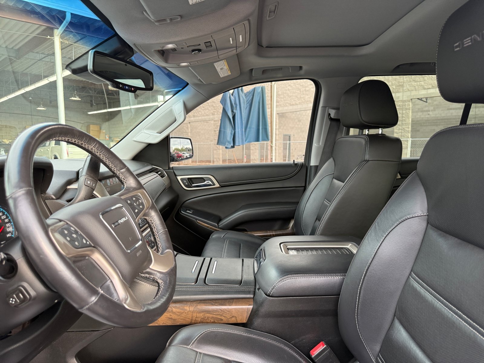 Used 2018 GMC Yukon Denali AWD/4WD image 14