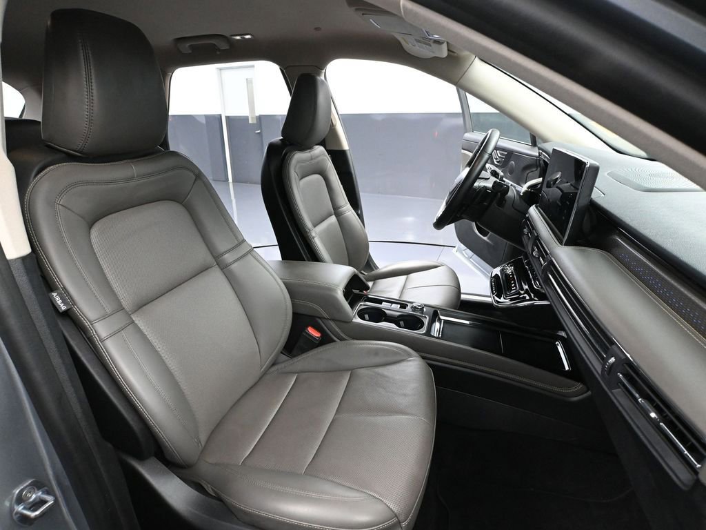 Used 2024 Lincoln Corsair Reserve image 45