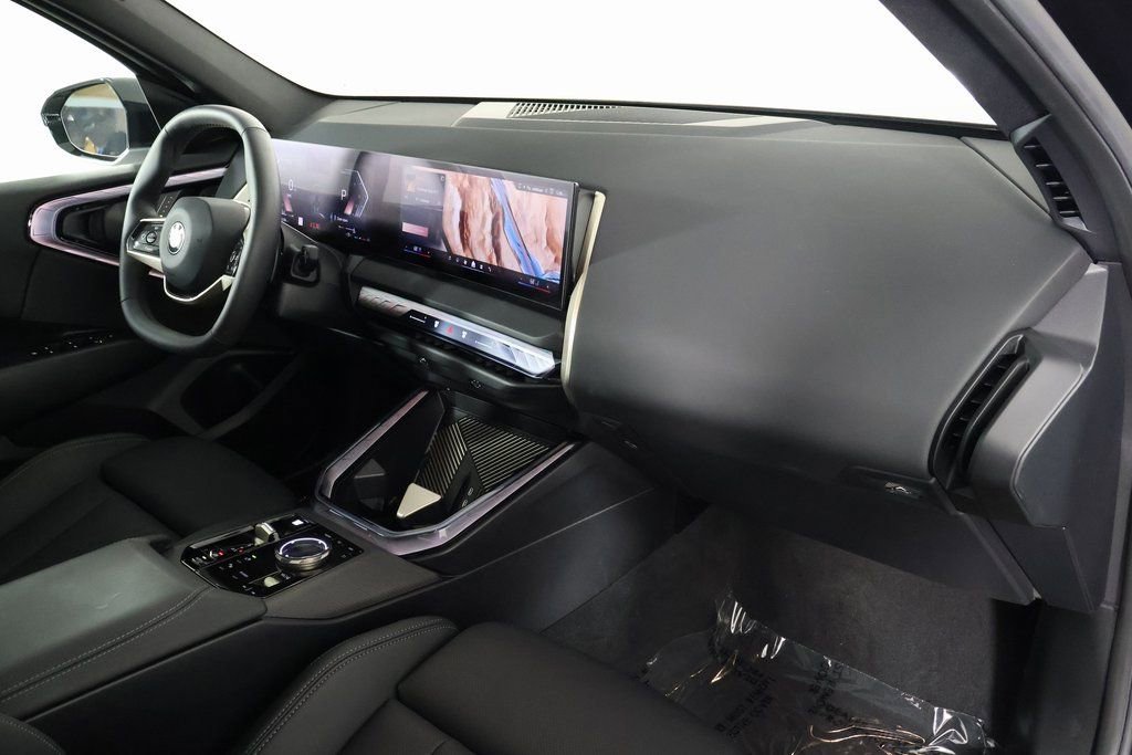 Used 2025 BMW X3 xDrive30i w/ Convenience Package image 9