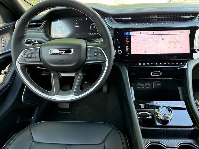 New 2026 Jeep Grand Cherokee L Limited w/ Limited Altitude Package AWD/4WD image 19