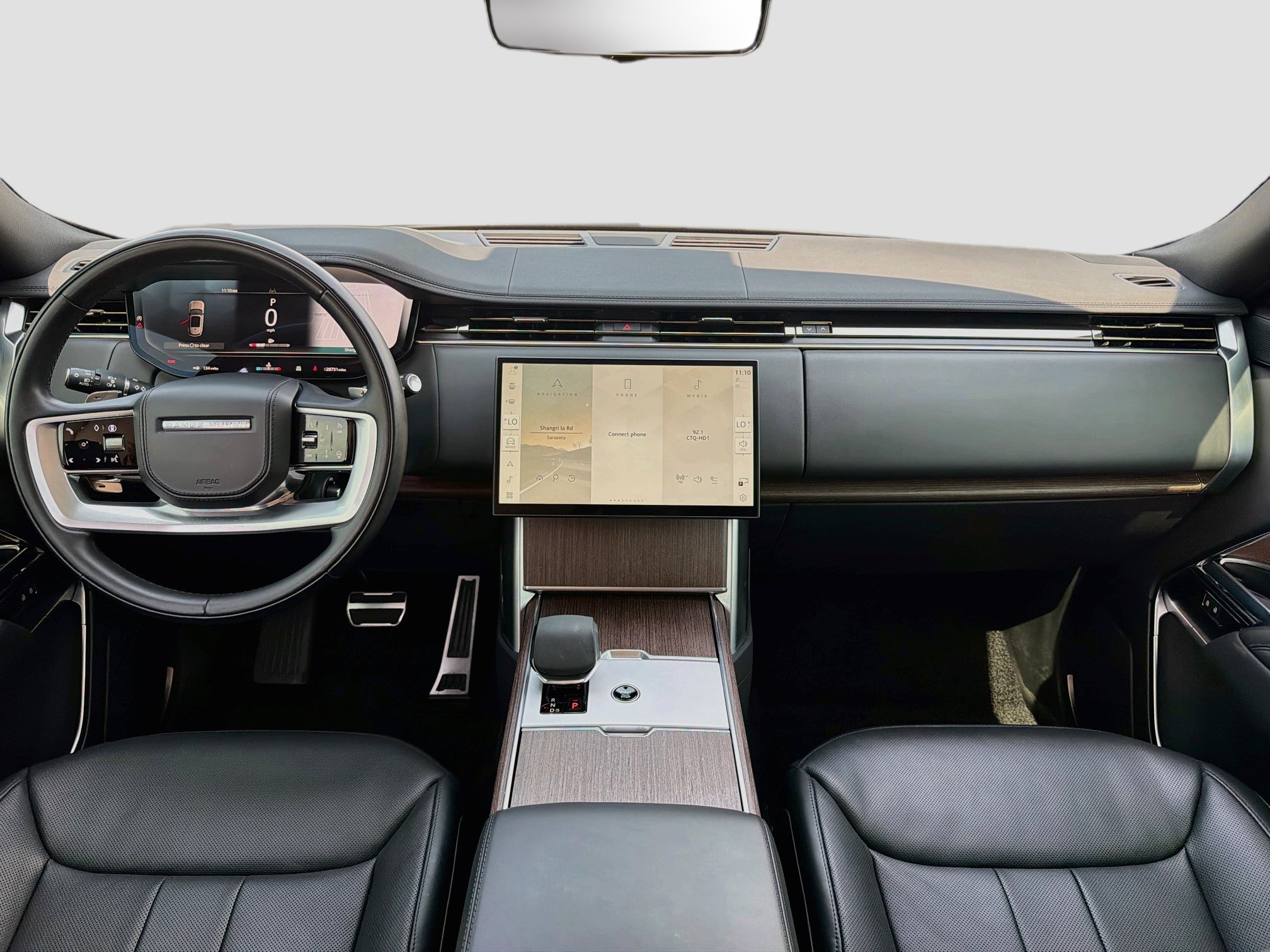 Used 2025 Land Rover Range Rover SE AWD/4WD image 17