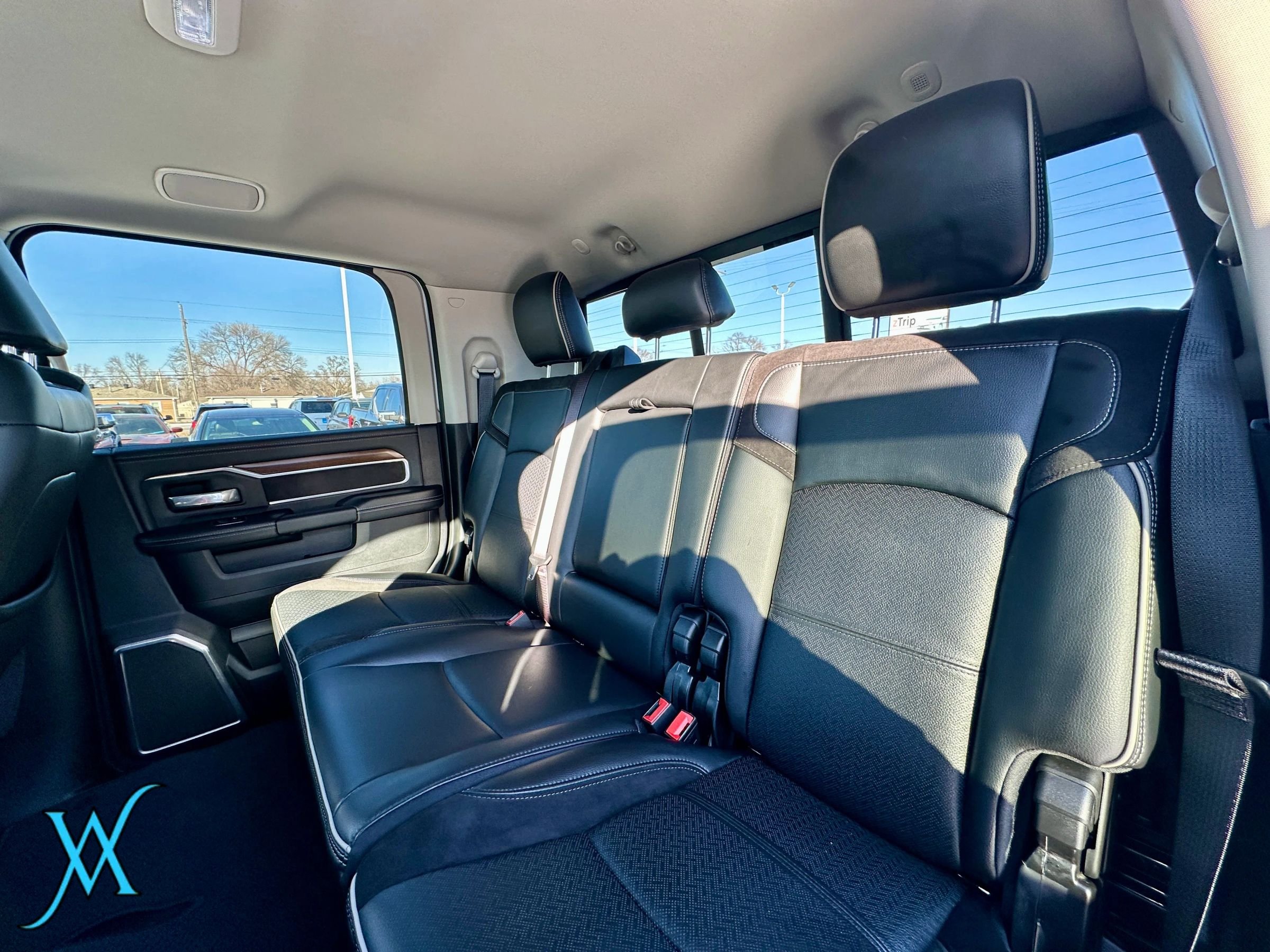 Used 2024 RAM 2500 Laramie AWD/4WD image 26